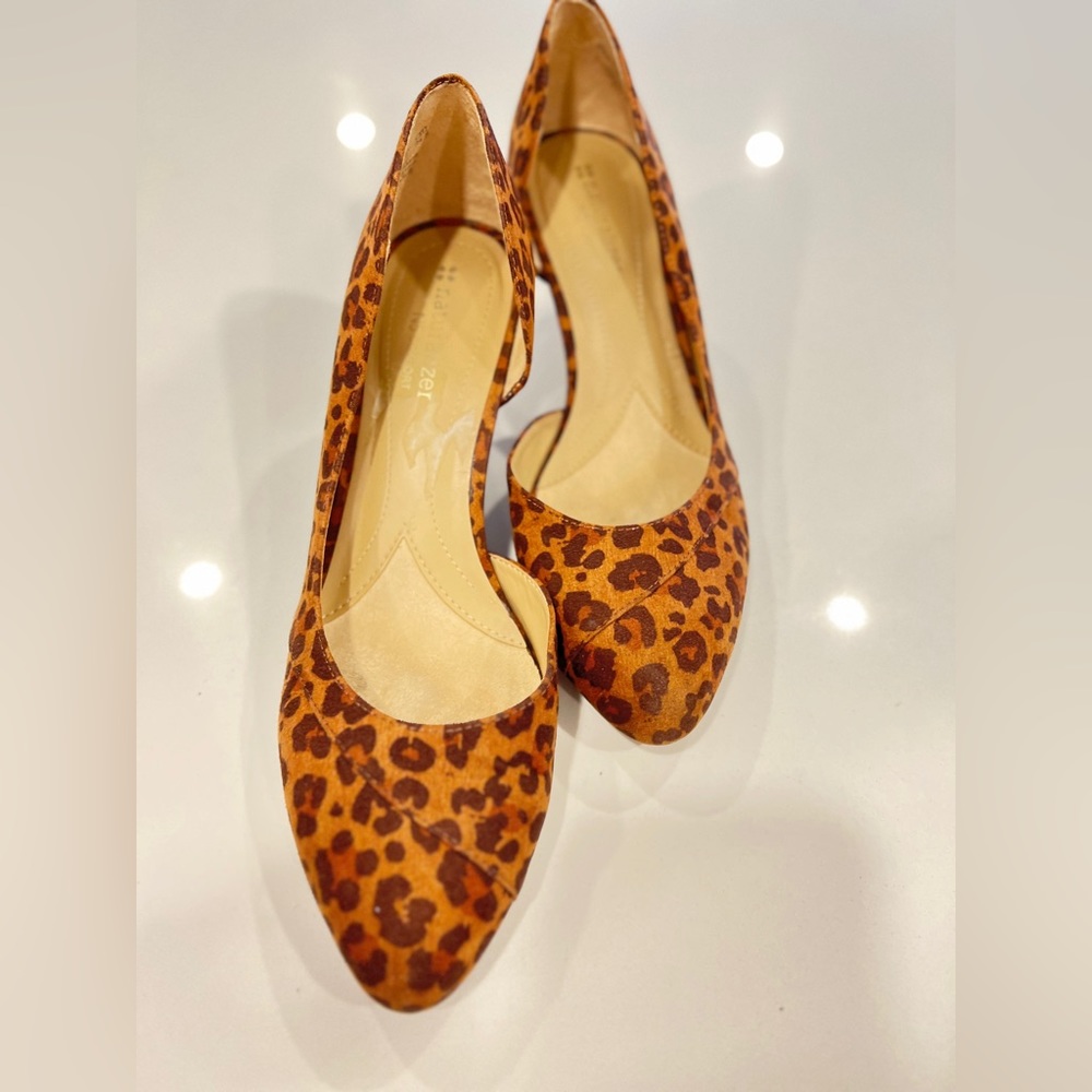 Naturalizer leopard animal print shoes